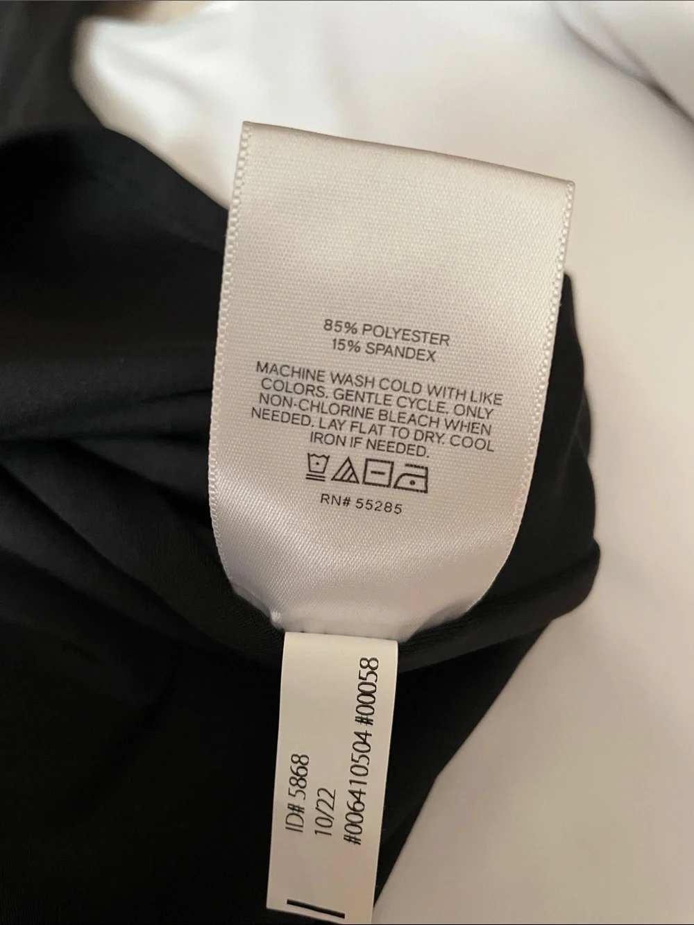 NWT Express Black and White V-Neck Tank Tops - Picture 3 of 4
